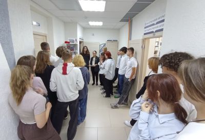 «И подвиг бессмертный мы вновь повторим»