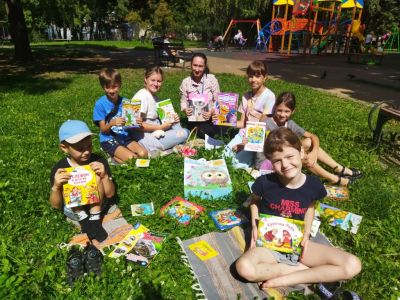 Книжная полянка 