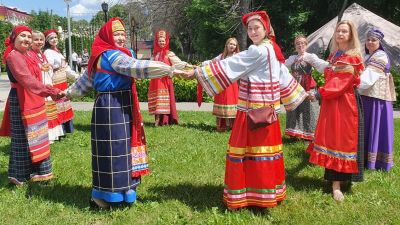 Сотрудницы Централизованной библиотечной системы города Рязани #наделинародноенаДеньРоссии