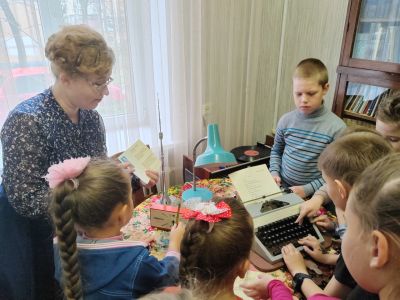 Книги и дороги А. И. Лёвушкина