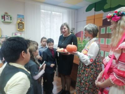 Осенних красок хоровод