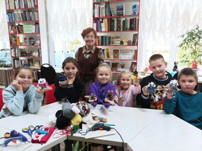 Игрушки из ниток