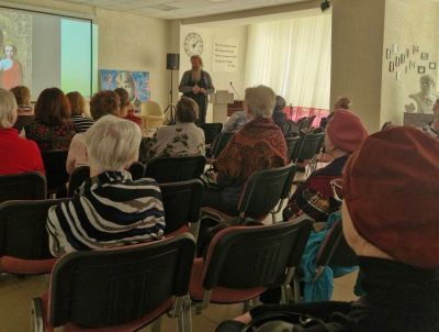 Богородица в церкви и на иконах