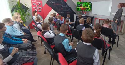 Птичьему пению внимаем с восхищением