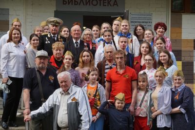 Этих дней не смолкнет слава!