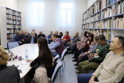 В Центральной городской библиотеке имени С. А. Есенина читают прозу вслух