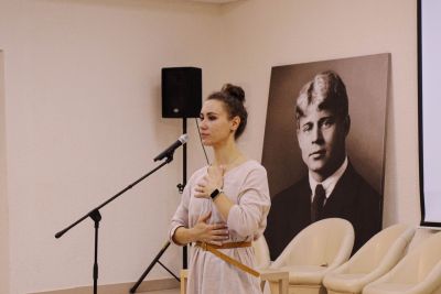 Я вдыхаю жизнь кулис