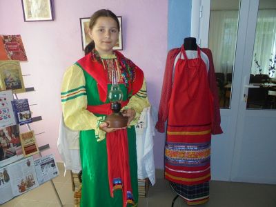 Вновь душу волнует знакомый мотив